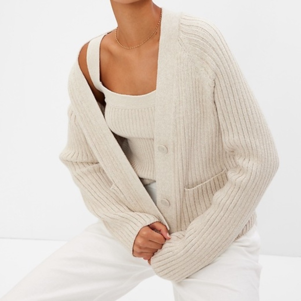 Gap Chunky Rib Pocket Cardigan in Moonstone Beige